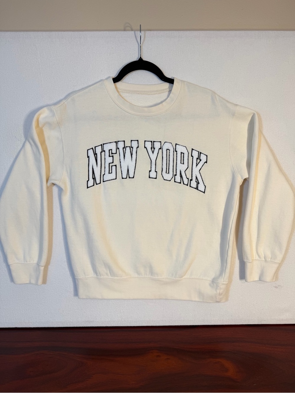 Source Unknown Cream 'NEW YORK' Crewneck Sweatshirt